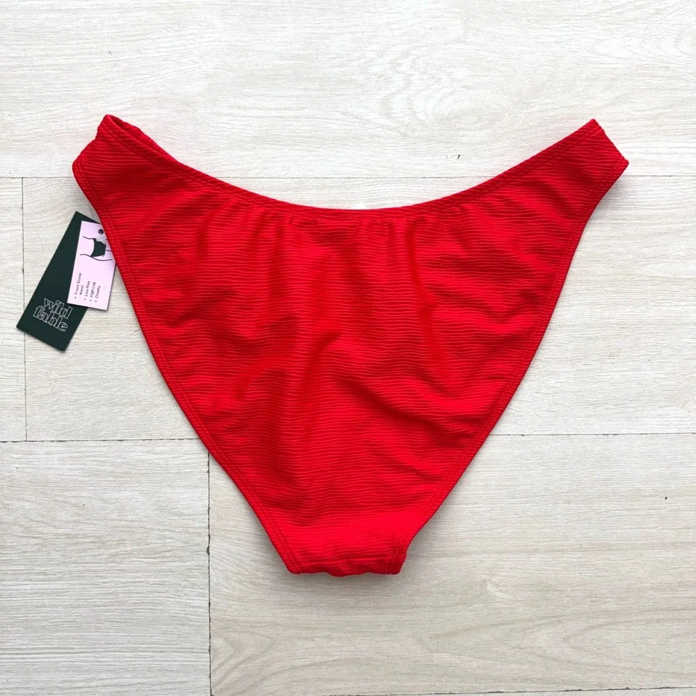 Wild‎ Fable Bikini Bottoms Womens L Red High Leg Scoop Waist Cheeky Textured NEW